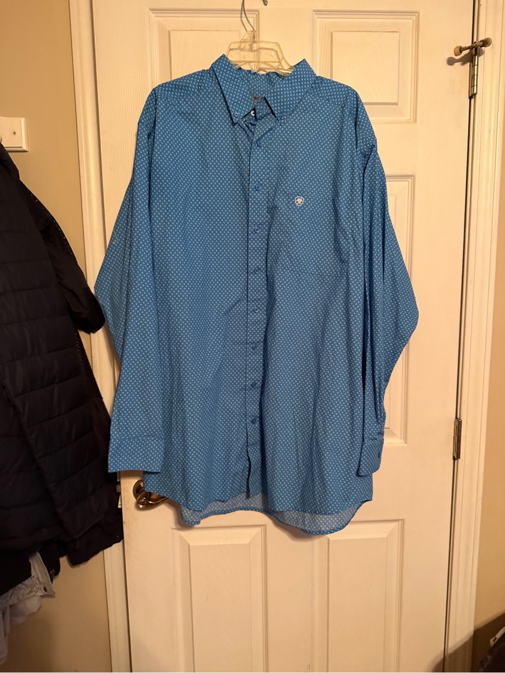 Men’s 2xT ariat button up